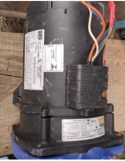 BOMBA DE AGUA TRIFASICA 1,5 CV R$ 550,00