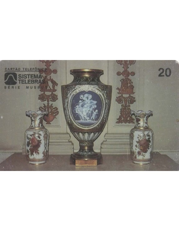 MUSEU NACIONAL ÚPRJ - VASOS FRANCESES PERTENCENTES A D PEDRO II