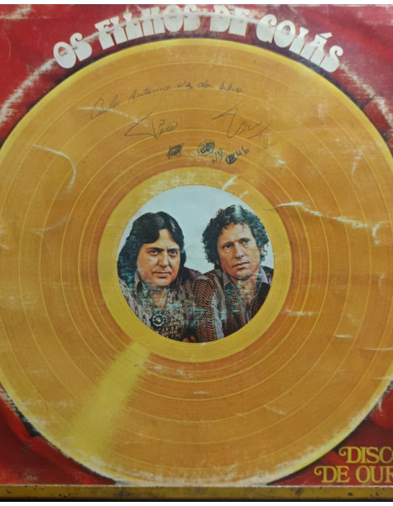 OS  FILHOS DE GOIAIS