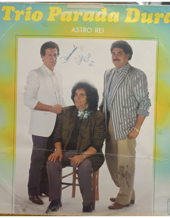 TRIO PARADA DURA